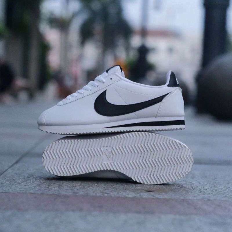 leather nike white