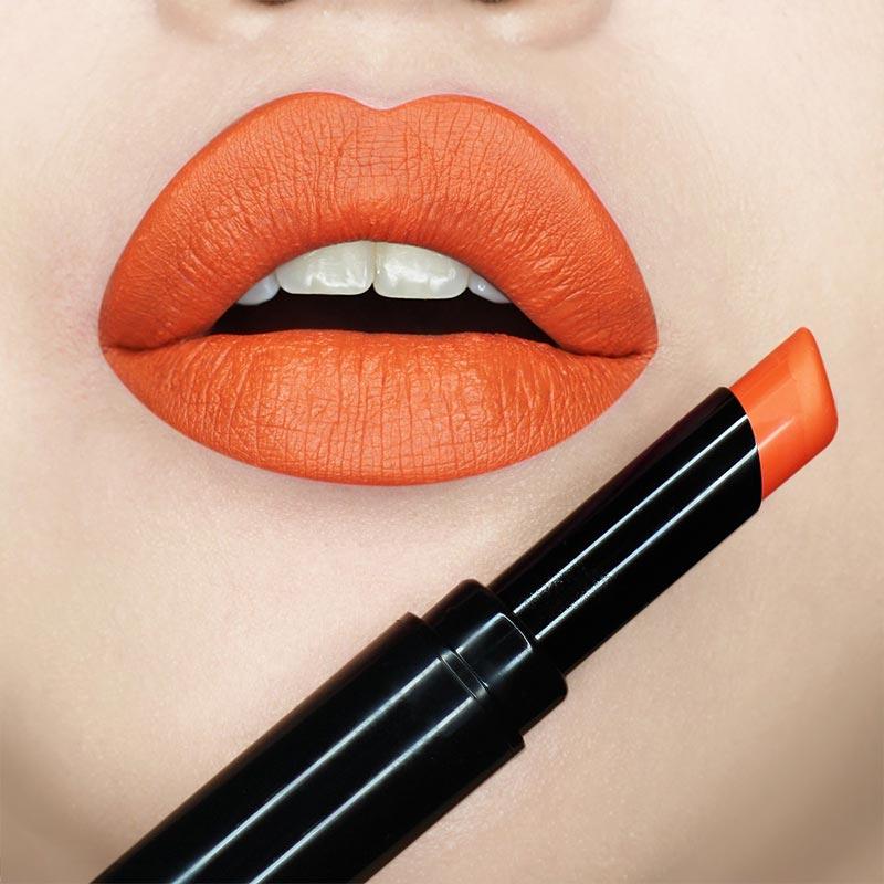 Make Over Ultra Hi Matte Lipstick 013 Orange Pop 2 3 G Terbaru Agustus 2021 Harga Murah Kualitas Terjamin Blibli Lipstik warna orange make over