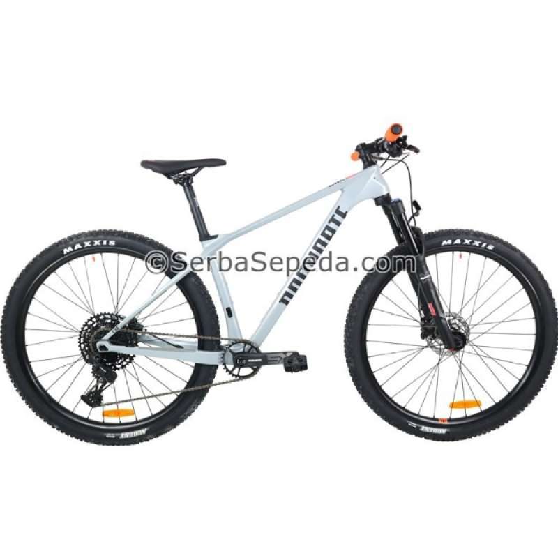 Mtb dominate best sale carbon