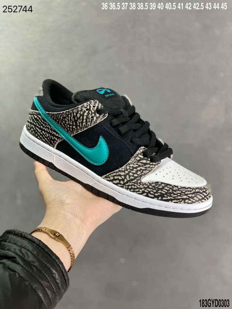 Jual Nike SB Dunk Low court purple villain purple sb low top fashion casual  skateboarding shoe Nike SB Dunk Low court purple in black toe di Seller Cai  Wu Official Store -