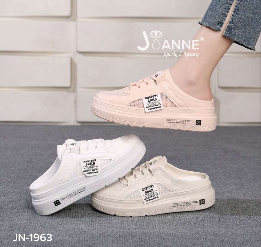 Sepatu outlet sandal sneakers