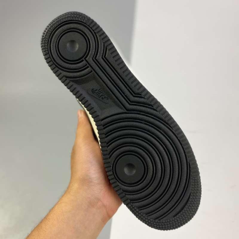 black low top forces