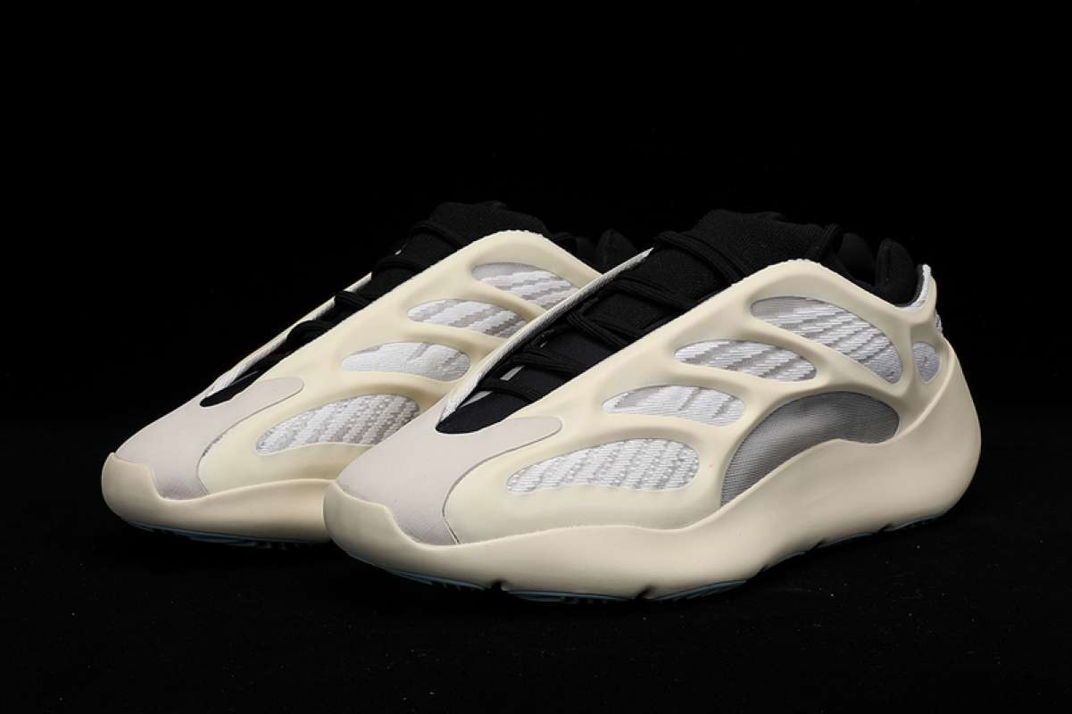 yeezy 700s v3