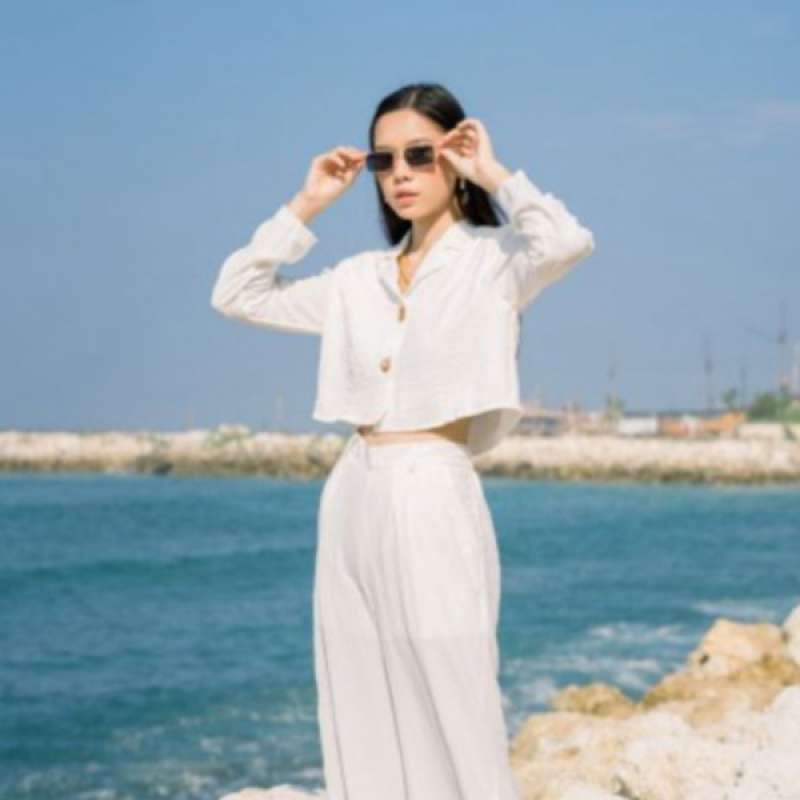 Sonia Crop Blazer Office Blouse wanita 