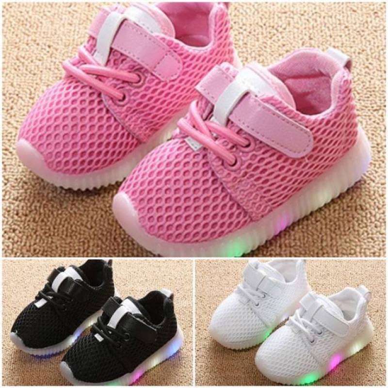 Sneaker bayi outlet