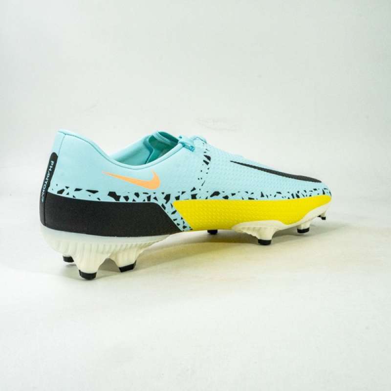Sepatu bola nike play ice store