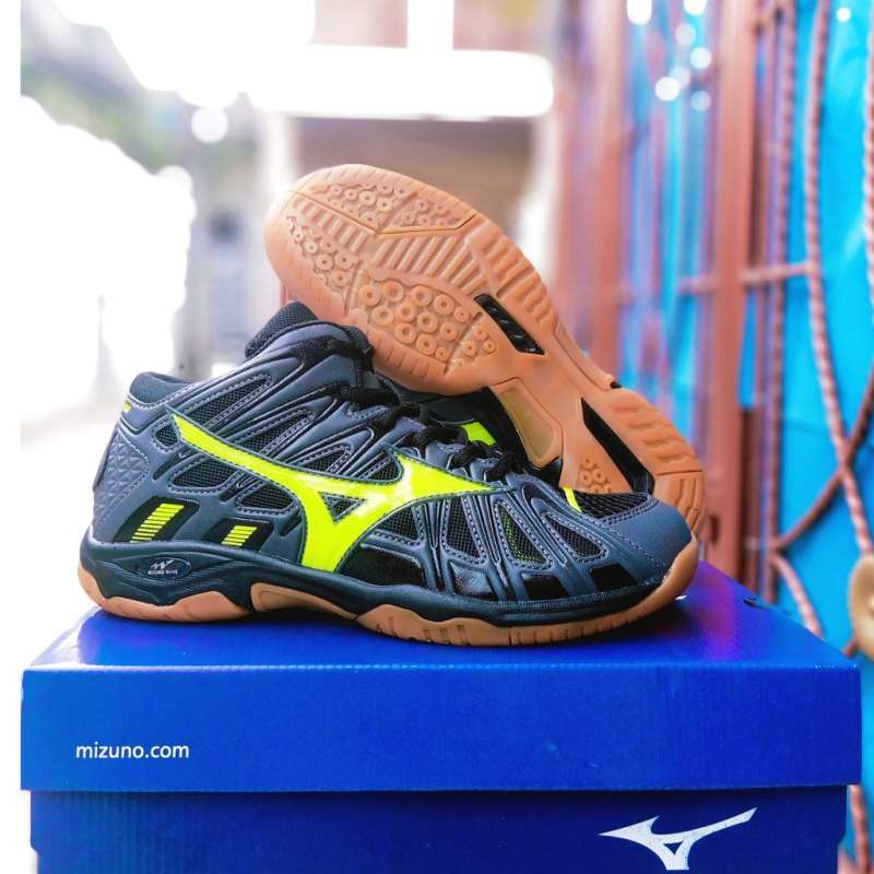 Sepatu volly mizuno tornado x top