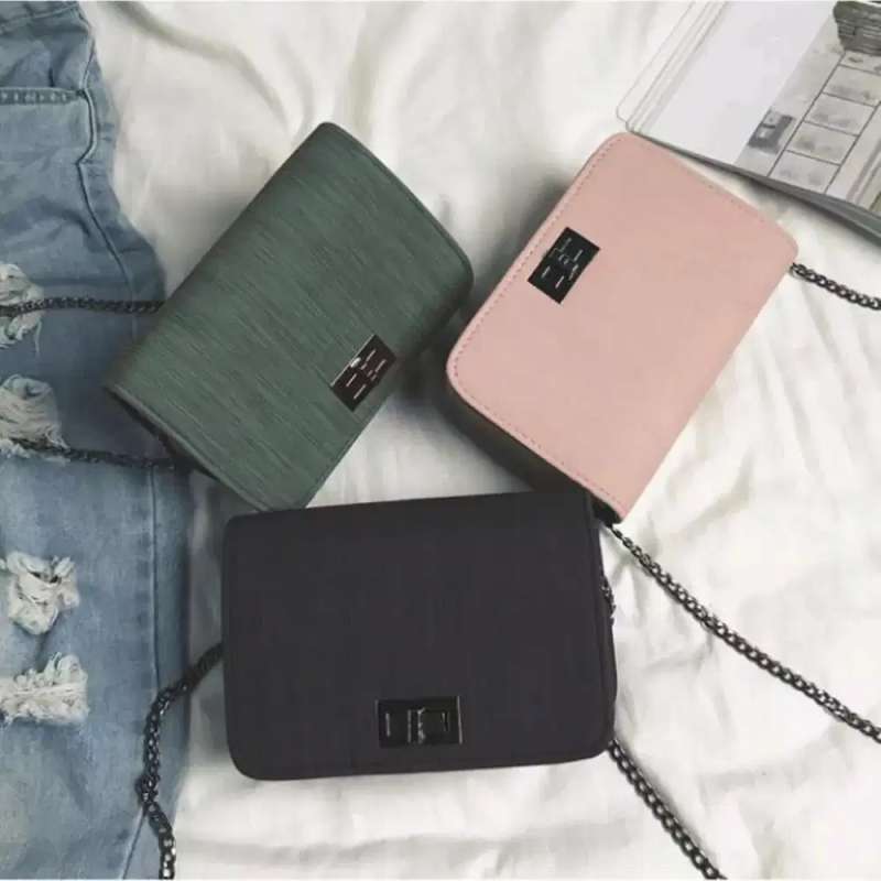 Jual Tas Selempang Wanita Terbaru Model Korea Tas Selempang Mini Tas Model Korea Tas Model Kotak Tas Elegant Online November 2020 Blibli