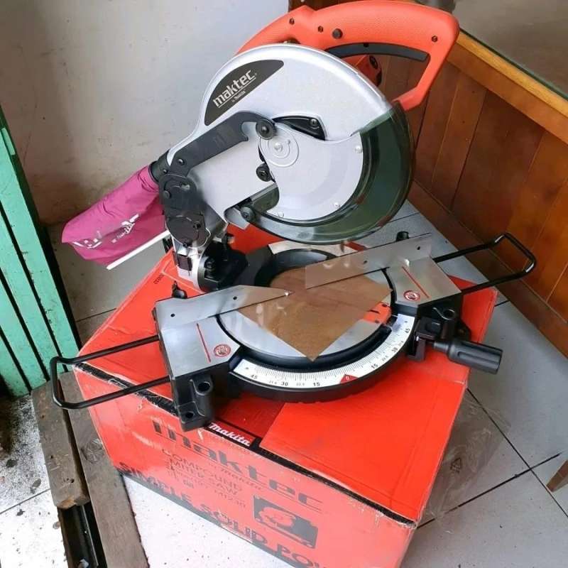 Miter best sale saw maktec
