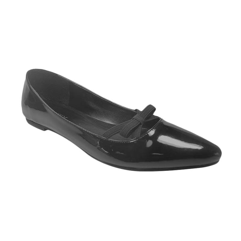 Beauty Shoes 105 Flat Shoes - Black
