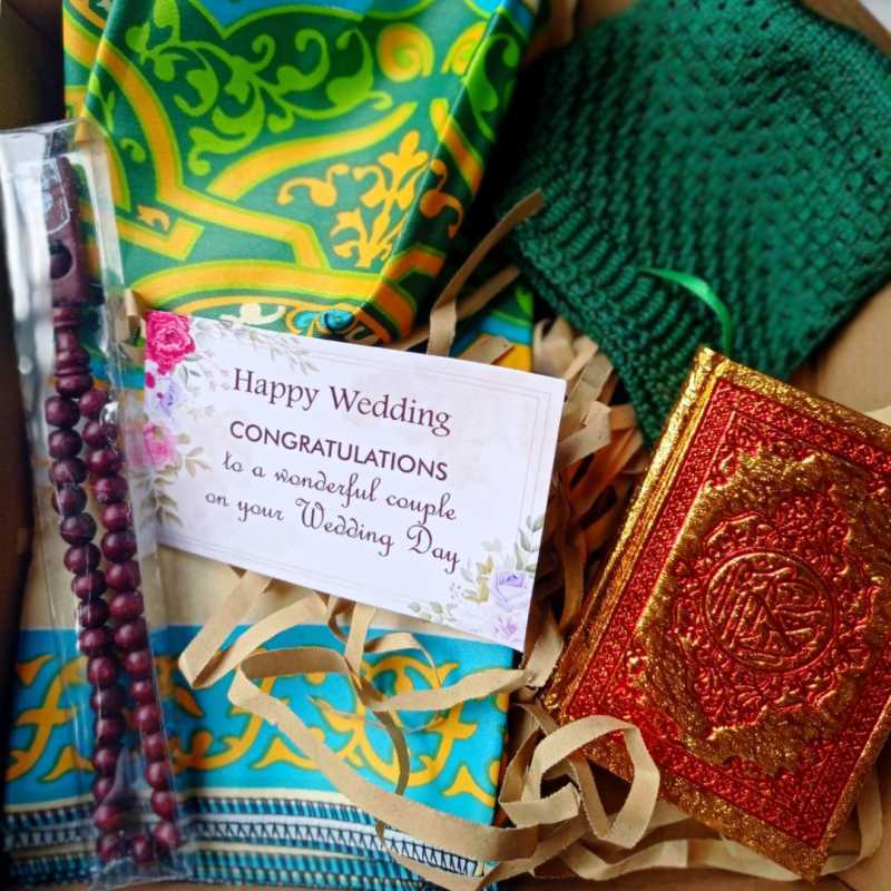 Jual Hampers Gift Box B Kado Cowok Sajadah Al Quran Peci Tasbih Kado Ulang Tahun Wisuda Anniversary Online April 2021 Blibli