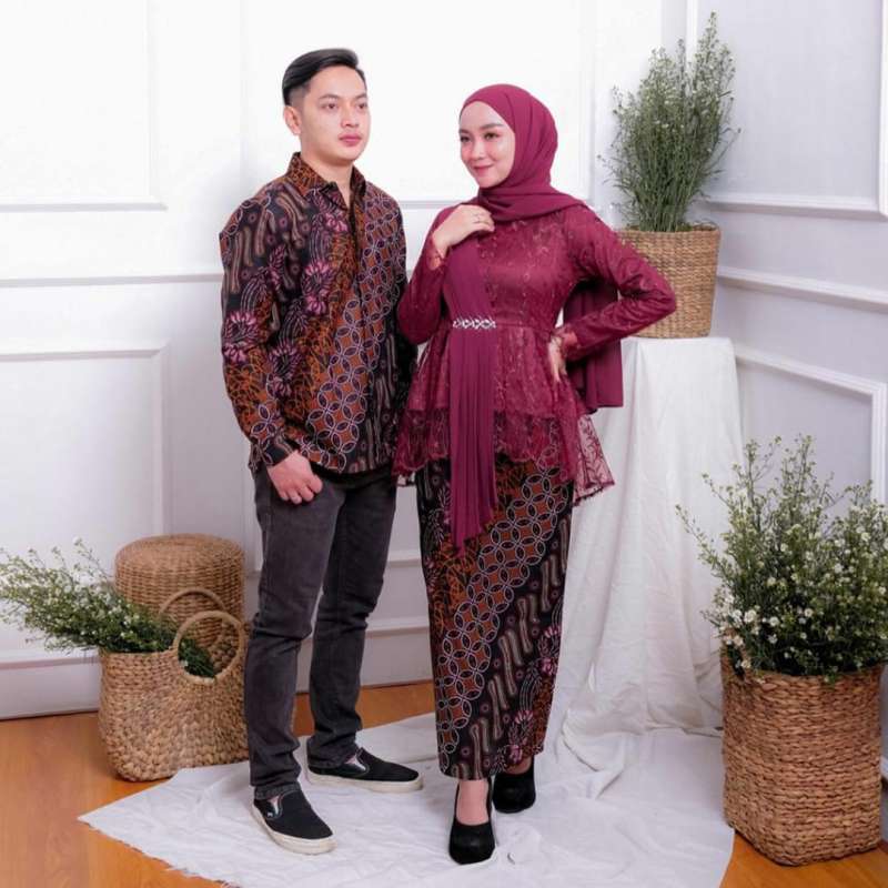 Jual Batik Couple Aulia Kebaya Batik Sarimbit Modern Batik Couple Lamaran Dan Kondangan Terbaru Murah Mei 2021 Blibli