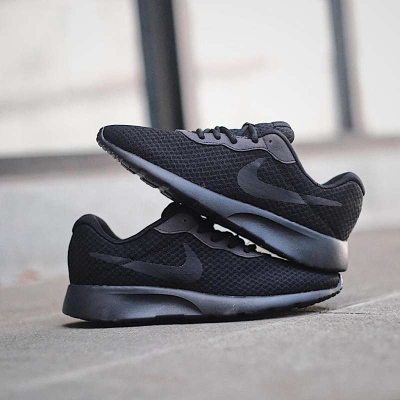 Sepatu nike full black original Clearance
