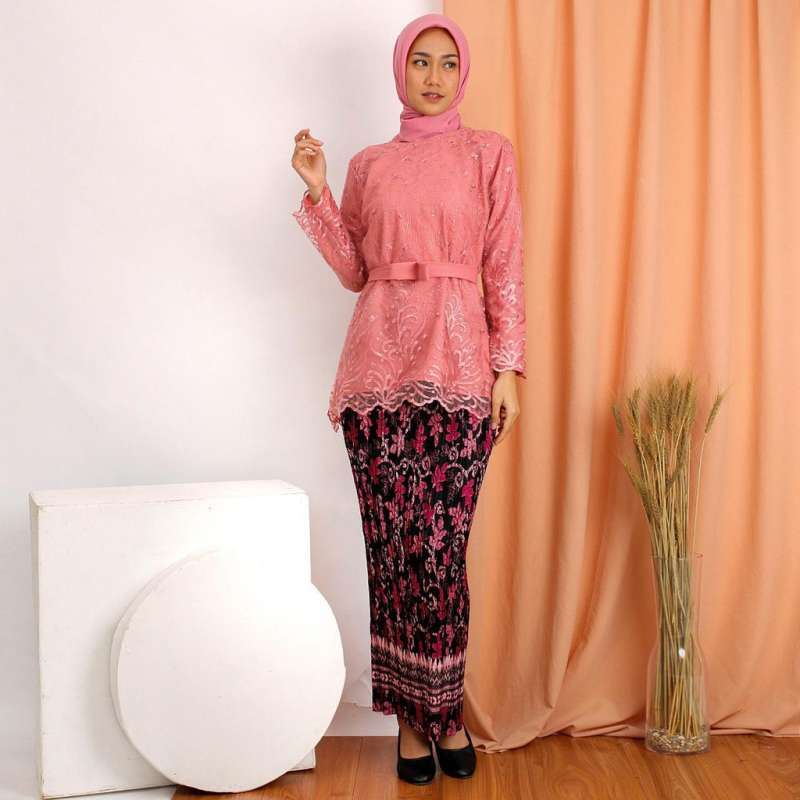 Promo Kebaya Manohara TIlle Bordir+ Mutiara Premium Tunik Brukat Tulle  Kebaya KOndangan Wisuda Rok Plisket Terbaru - DUSTYPINK+ROKPLISKET di  Seller Istana Fashion - Kota Jakarta Barat, DKI Jakarta | Blibli