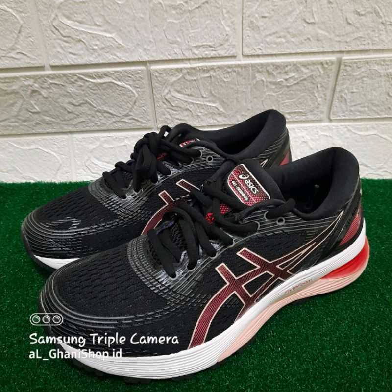 1012a156 asics