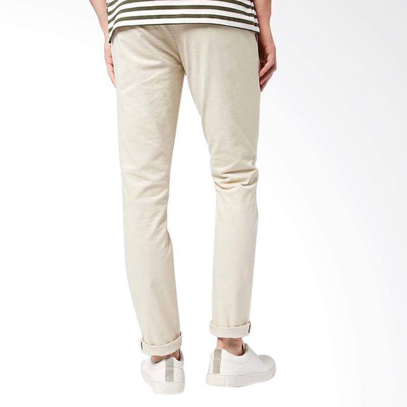 ... KlikFashions Celana Chino Panjang Hitam ... Source · Rp 220,000. Rp 155,000 ( 29 %). Stok Tersedia. Deskripsi. NHS