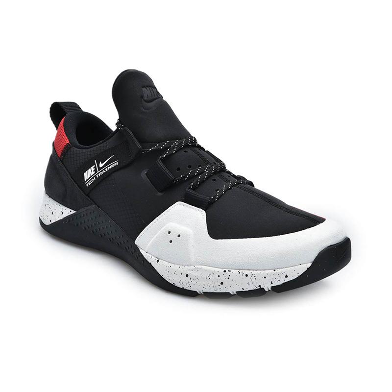 nike tech trainer aq4775