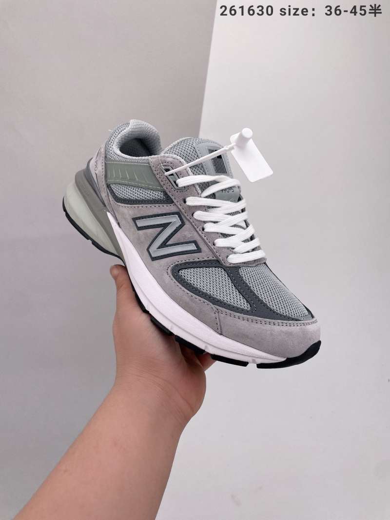 running shoes america