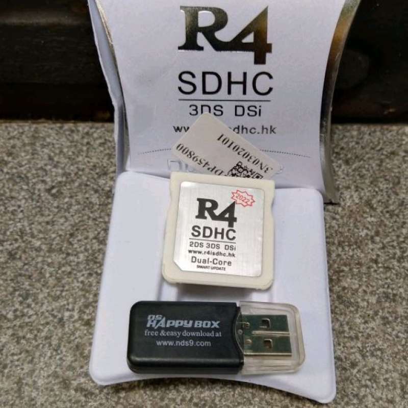 R4 sdhc 3ds dsi store