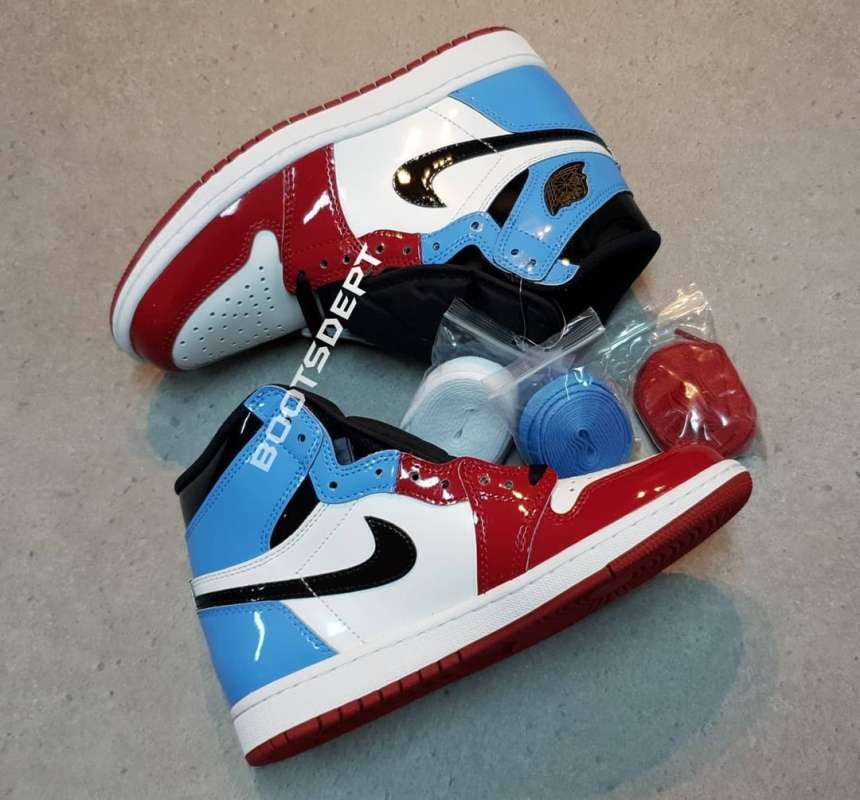 Nike Air Jordan Chicago to UNC Patent Fearless