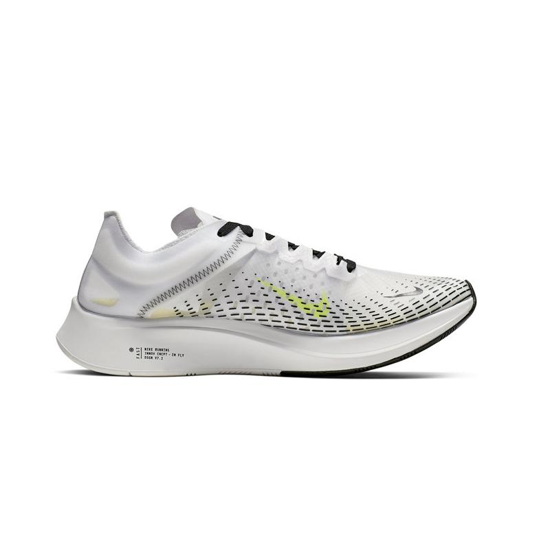 zoom fly sp black and white