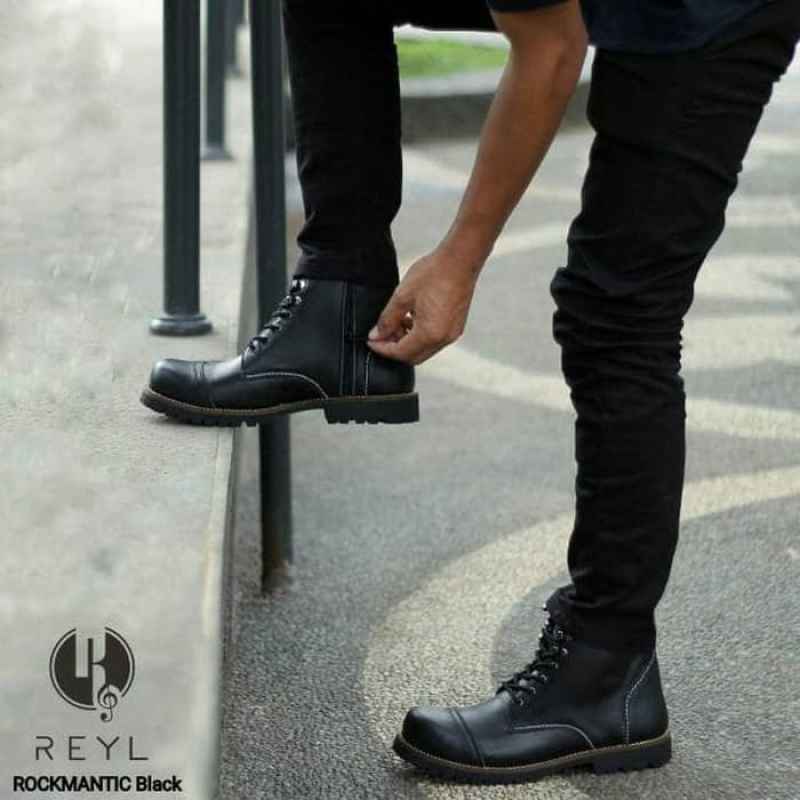 Promo REYL ROCKMANTIK SEPATU BOOT SLETING KULIT ASLI CASUAL PRIA - Hitam  Mamba 44 Diskon 44% di Seller SEPATU CASUAL PRIA BANDUNG - Cigending, Kota  Bandung | Blibli