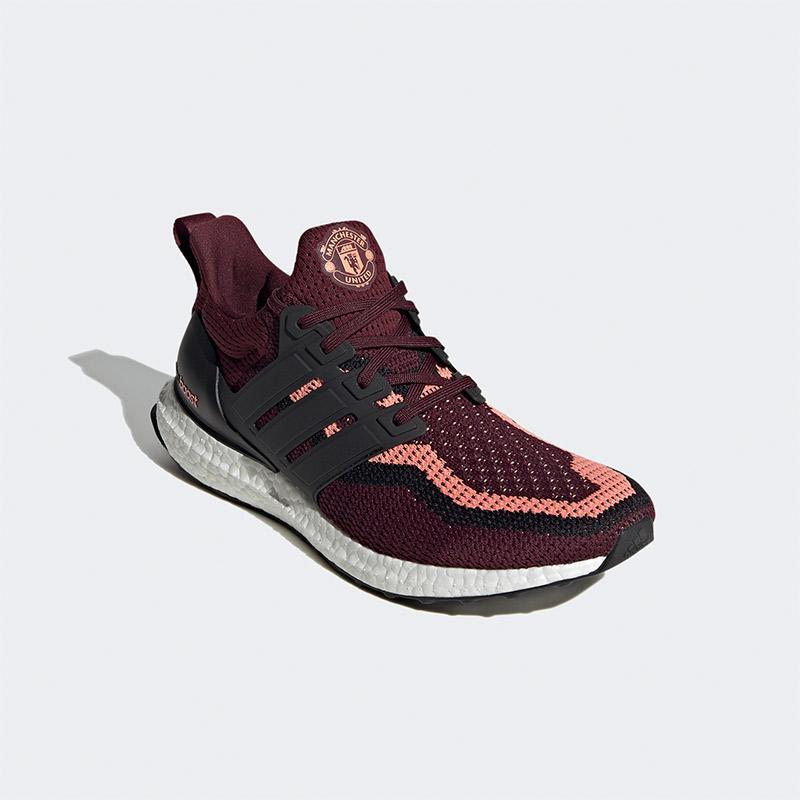 Harga sepatu adidas running shop ultra boost