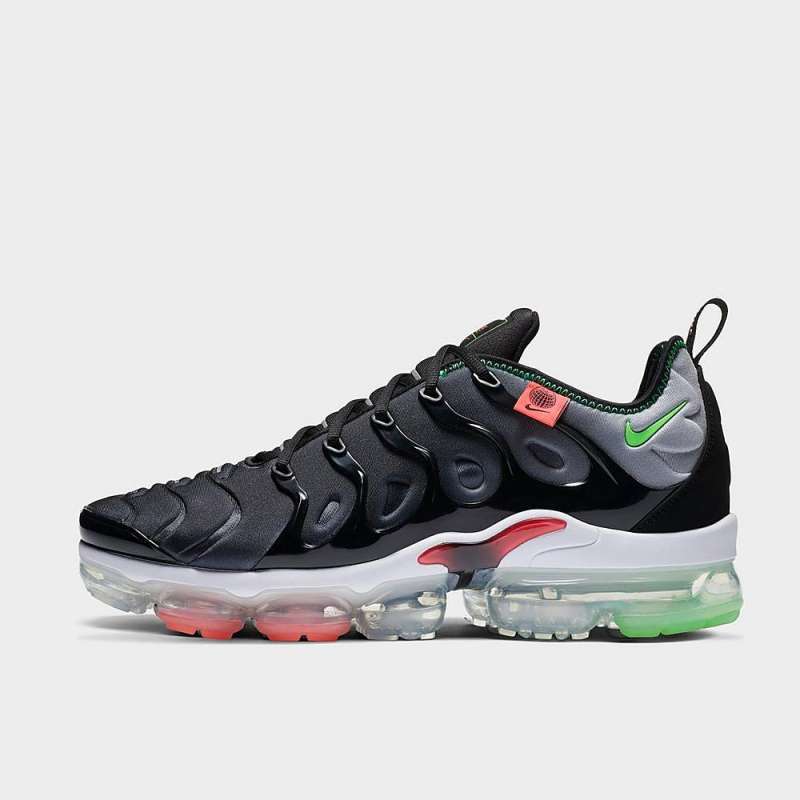 Jual Men S Nike Air Vapormax Plus Worldwide Running Shoes Online Oktober 2020 Blibli Com