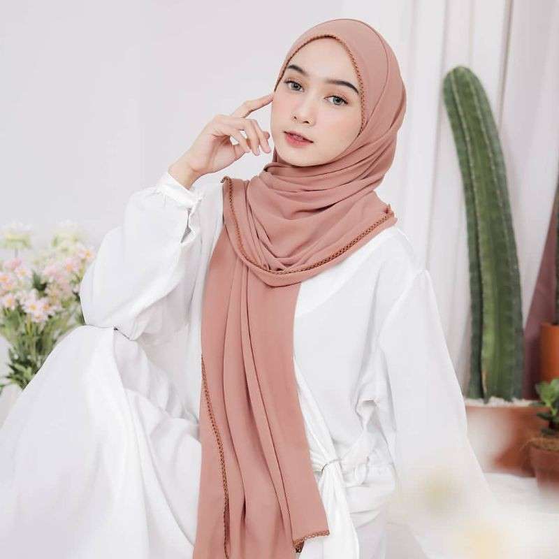 Jual Kerudung Pashmina Ceruty Baby Doll Picot Online Februari 2021 Blibli Bahan untuk pashmina pashmina umumnya berukuran 180 x 70 cm, bisa kurang bisa lebih. kerudung pashmina ceruty baby doll picot