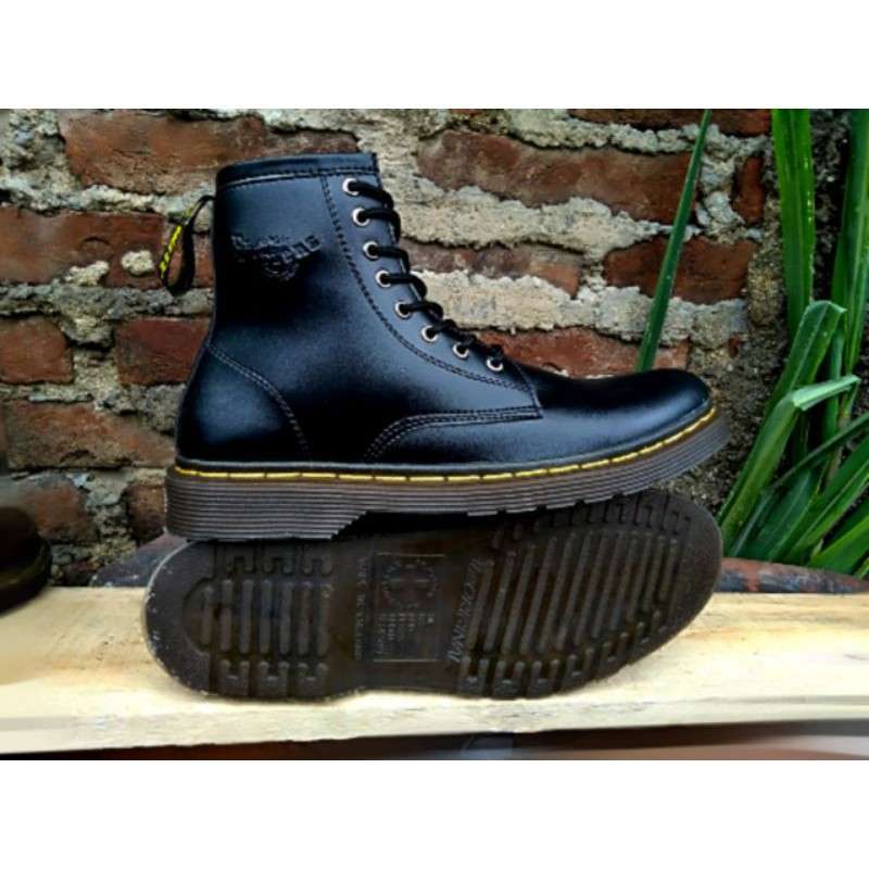 Promo Sepatu Pria Dan Wanita Dr Martens 8 Hole Sepatu Boots Dr