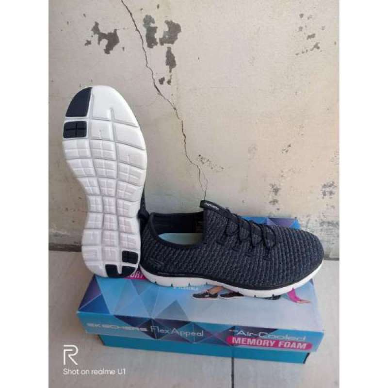 skechers flex apparel