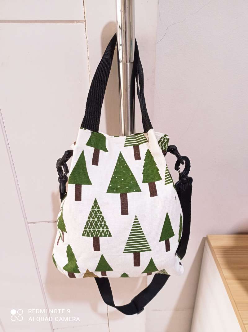 Jual Tas wanita Tas Kain Kanvas Sling Bag Pohon Natal di Seller