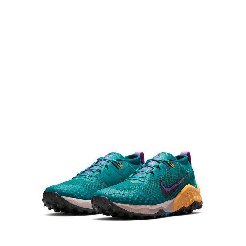 running wild shoe store