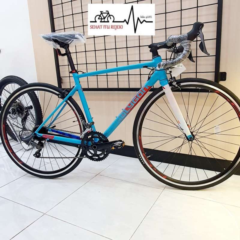 Harga road hotsell bike strattos s2