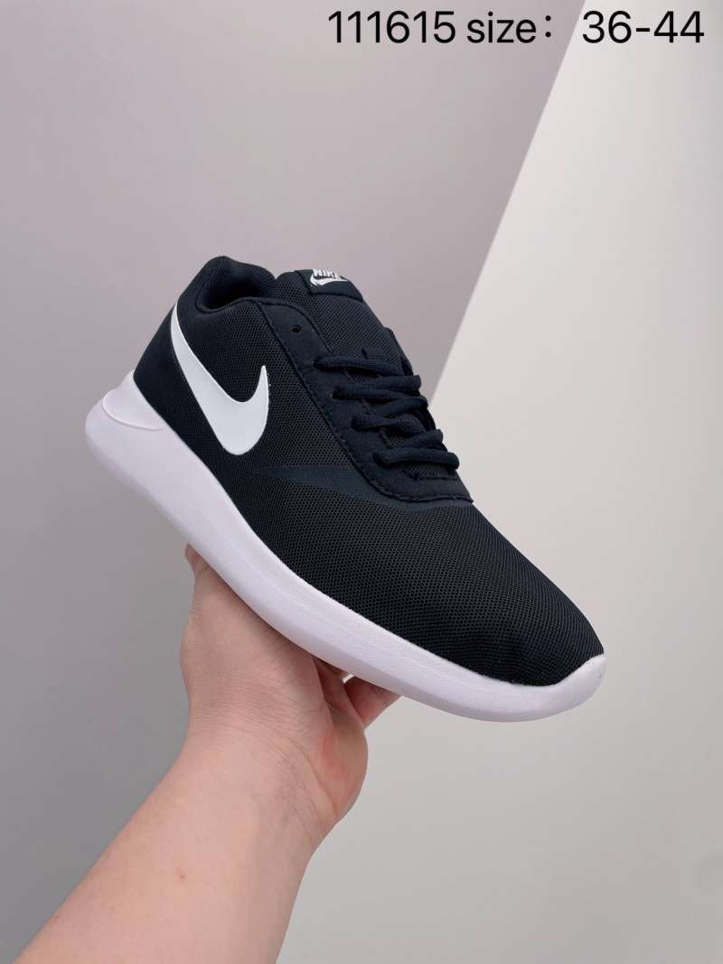 nike lightweight runners