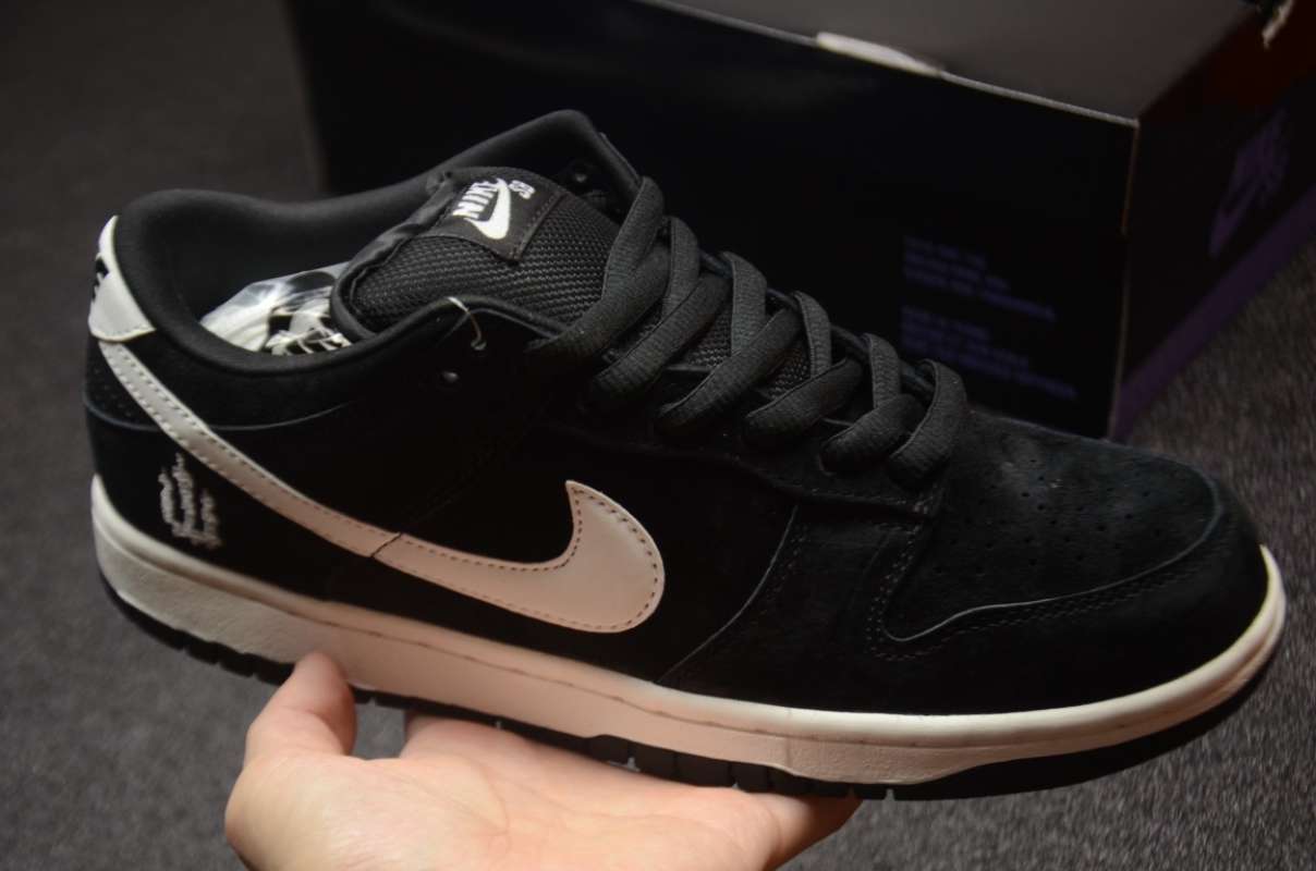 nike sb dunk low weiger