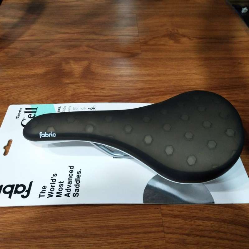 【希少・美品】fabric CELL Radius Elite Review: Fabric Cell Elite Radius Saddle | road.cc