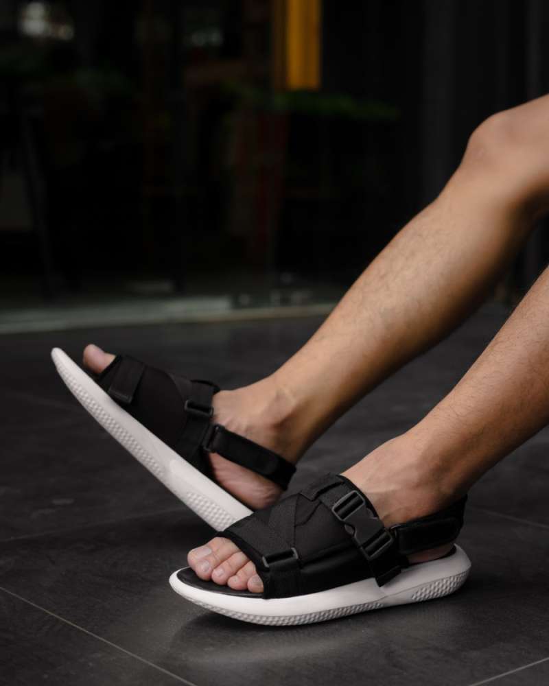 Sepatu sandal shop vans