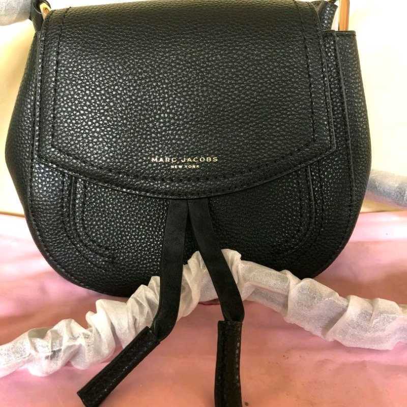 marc jacobs black saddle bag