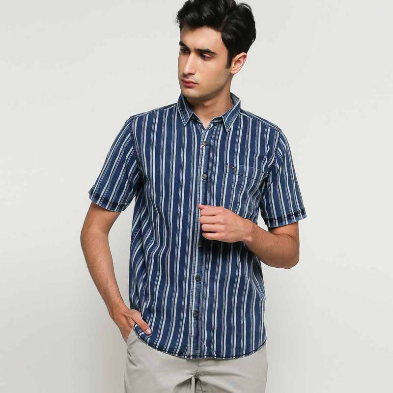 Jual Emba Classic Men Arsenio Kemeja Pria Navy 860 11601 22 Online Februari 2021 Blibli