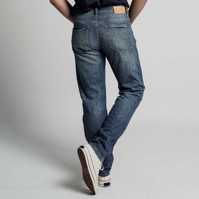 Promo Lee Cooper Jeans Arthur Worn Medium Blue 0322020 Diskon 48