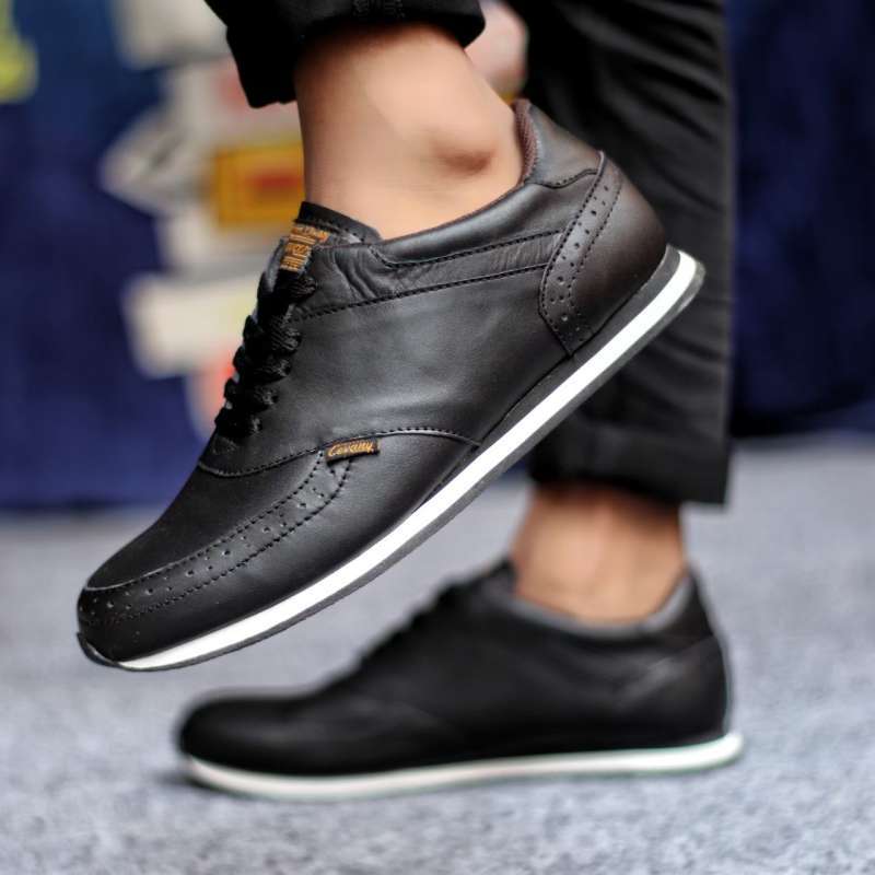 Sepatu clearance sneakers original