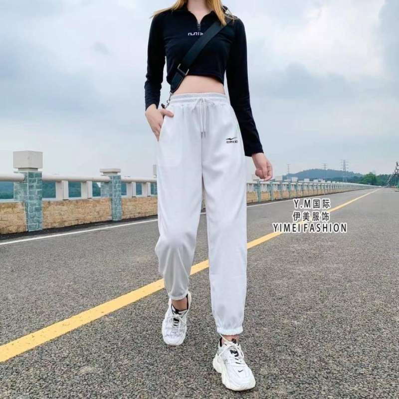【ITZAVIBE】EMBROIDERY LOGO JOGGER PANTS★BLACKPINK LISA着用 ITZAVIBE】EMBROIDERY LOGO JOGGER PANTS☆BLACKPINK LISA着用