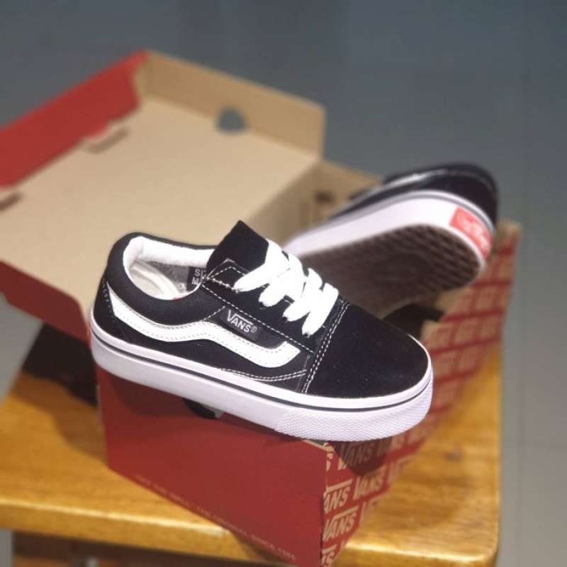 Sepatu vans 2025 out school