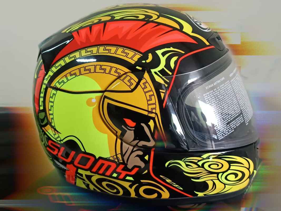 Suomy apex gladiator top