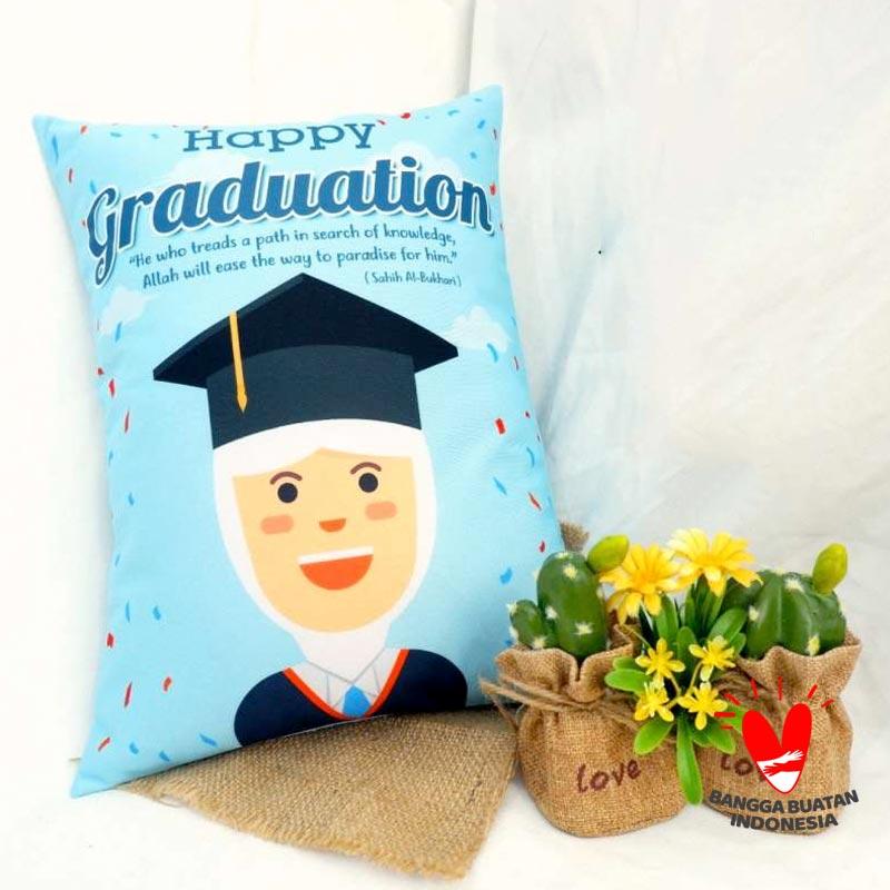 Jual Rumah Bantal 123 Tema Confetti Kado Wisuda Wanita Hijab Bantal 30 X 40 Cm Online Oktober 2020 Blibli Com