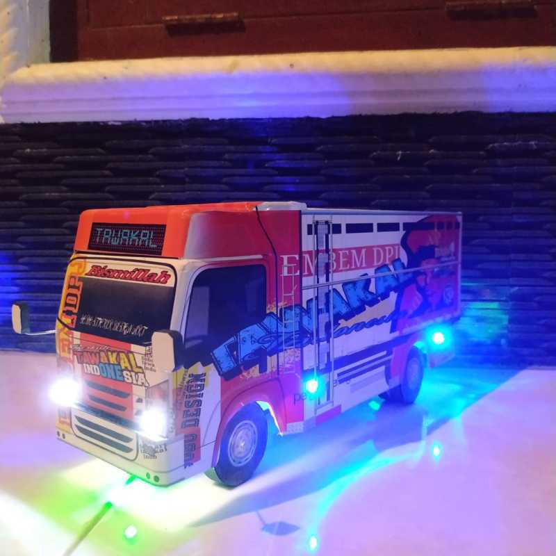 Jual Miniatur Truk Online Februari 2021 Blibli Untuk ukuran sedang biasanya dibandrol dengan harga rp 1 juta. miniatur truk