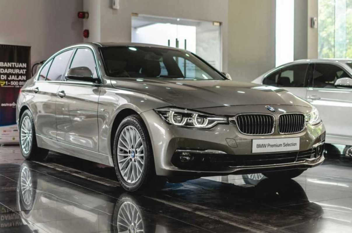 Jual Bmw 320i Luxury F30 2019 Mobil Bekas Online September 2020 Blibli Com