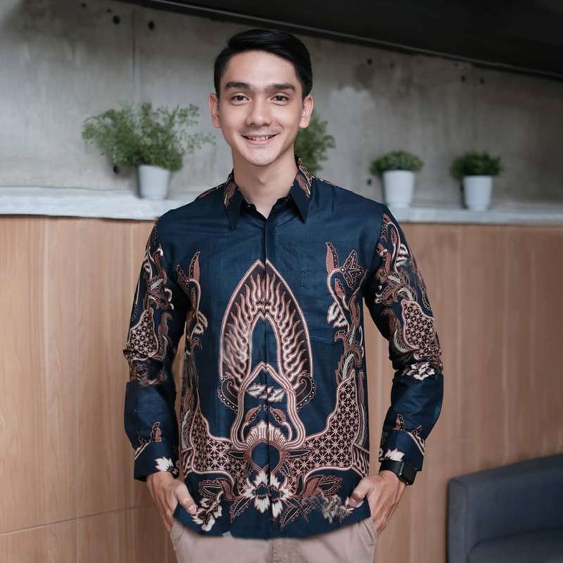 Jual Batik Couple Aulia Kebaya Batik Sarimbit Modern Batik Couple Lamaran Dan Kondangan Terbaru Terbaru Juni 2021 Blibli