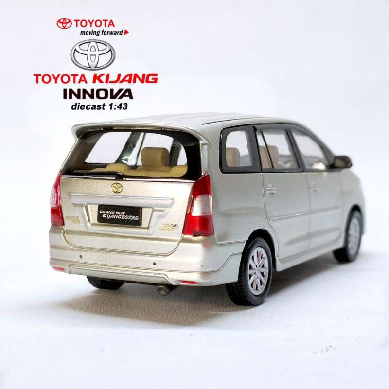 Jual Diecast Mobil Toyota Grand New Kijang Innova Auto 2000 di